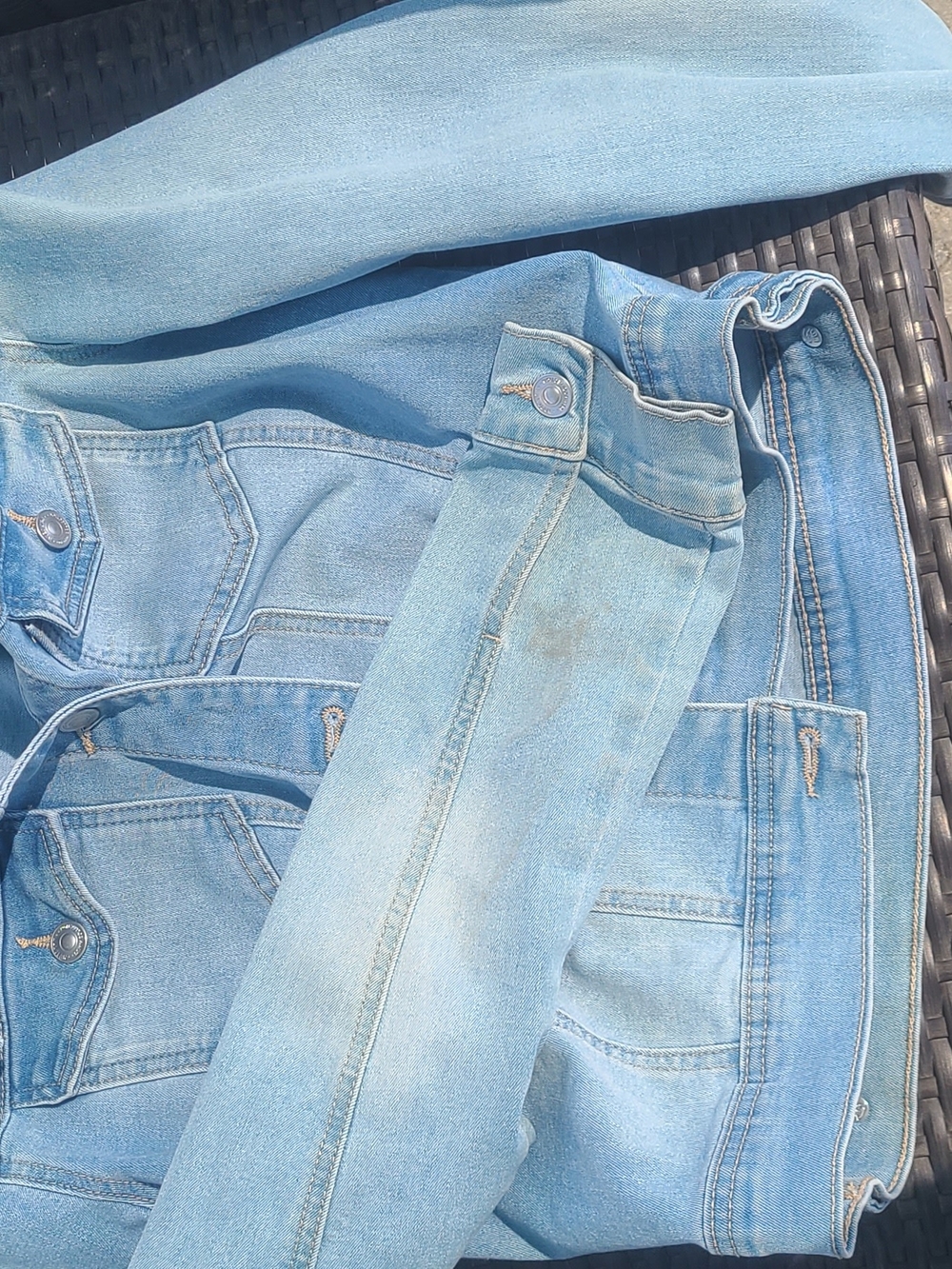 Light Blue Women’s Jeans Jacket - Classic Denim